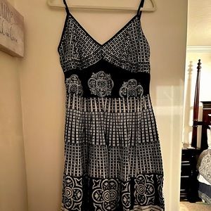 Spaghetti strap A-line midi dress black and white pattern size 2X